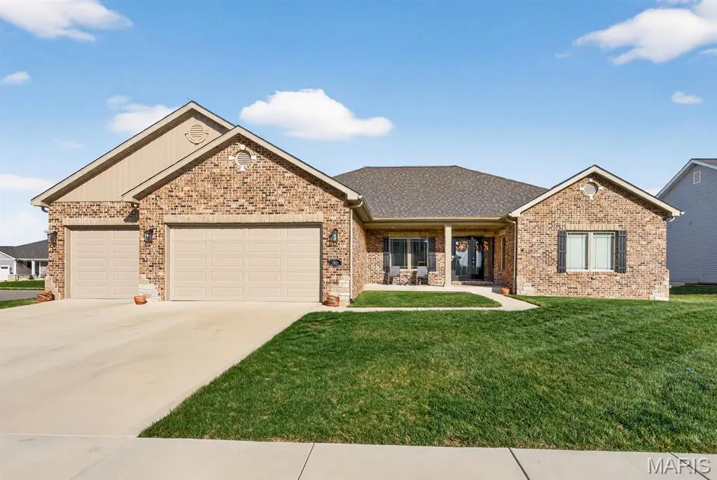 1300 Renwick Way CT, O'fallon, IL 62269