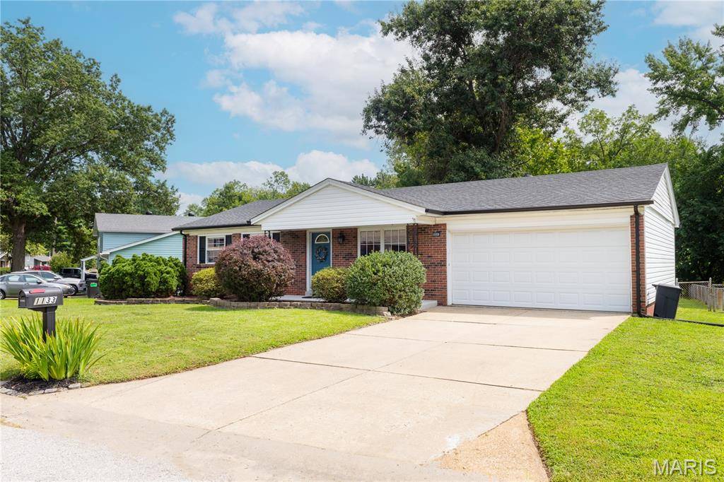 1133 Fordyce LN, St Charles, MO 63303