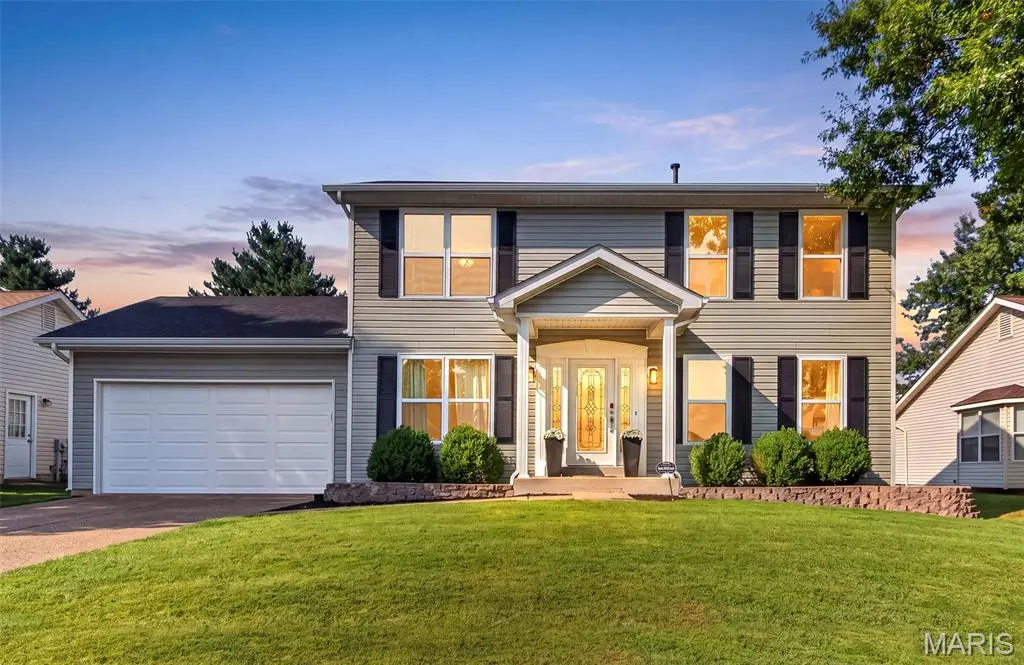 1941 Royal Heir DR, O'fallon, MO 63366