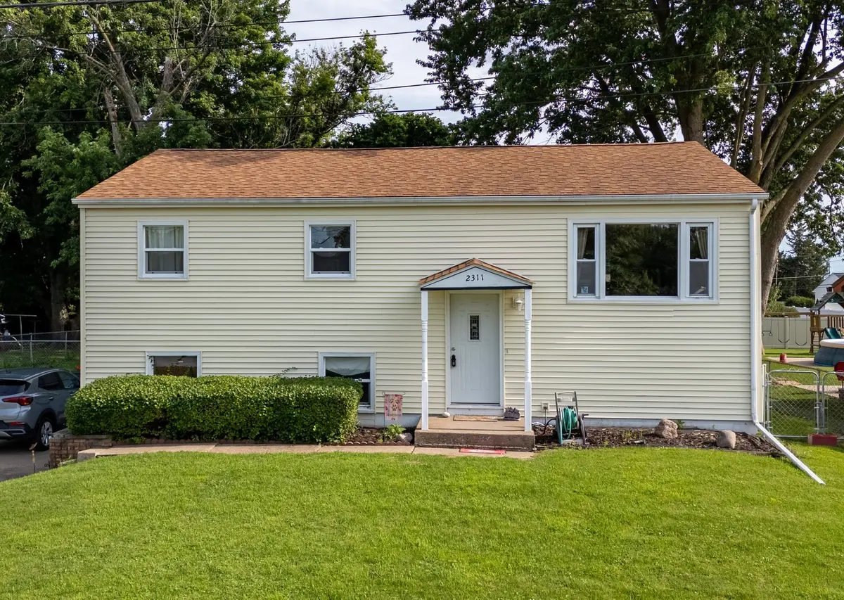 2311 W 46th ST, Davenport, IA 52806