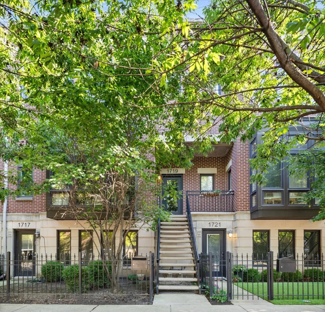 1719 W George ST, Chicago, IL 60657