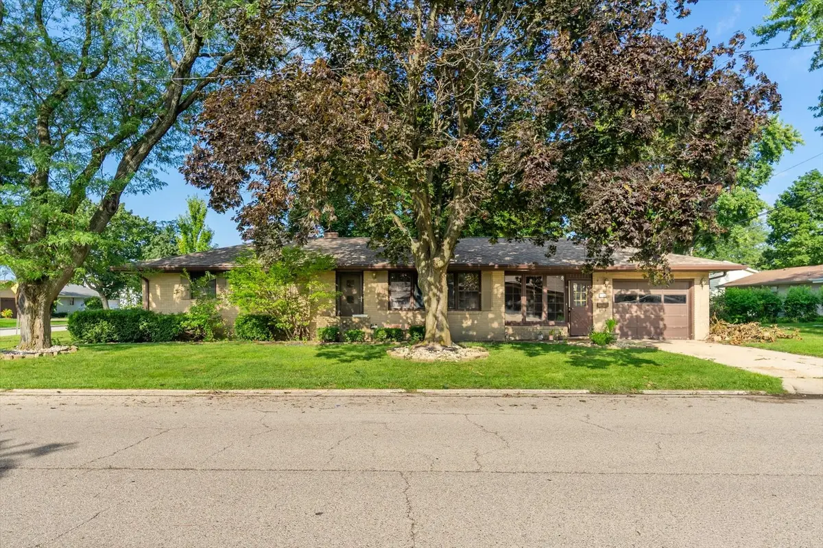 2304 Plum ST, Peru, IL 61354