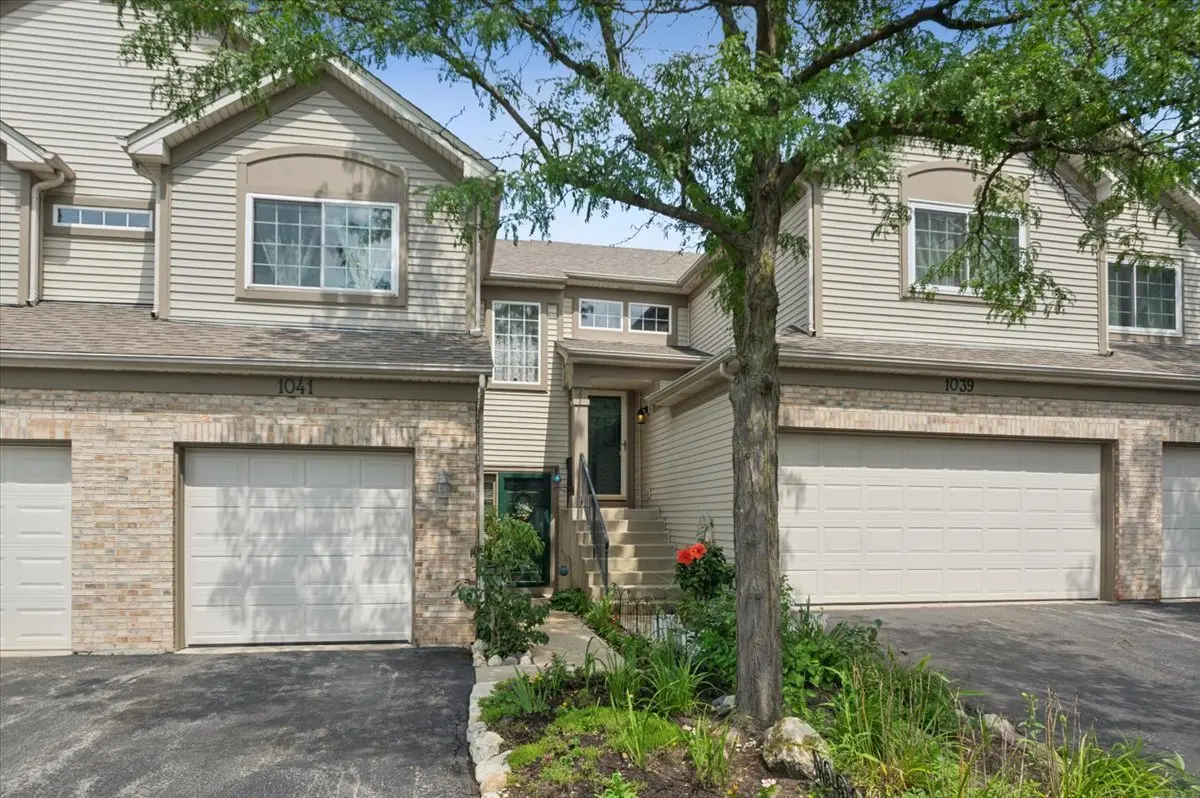 1041 PARK HILL CIR #1041, Aurora, IL 60502