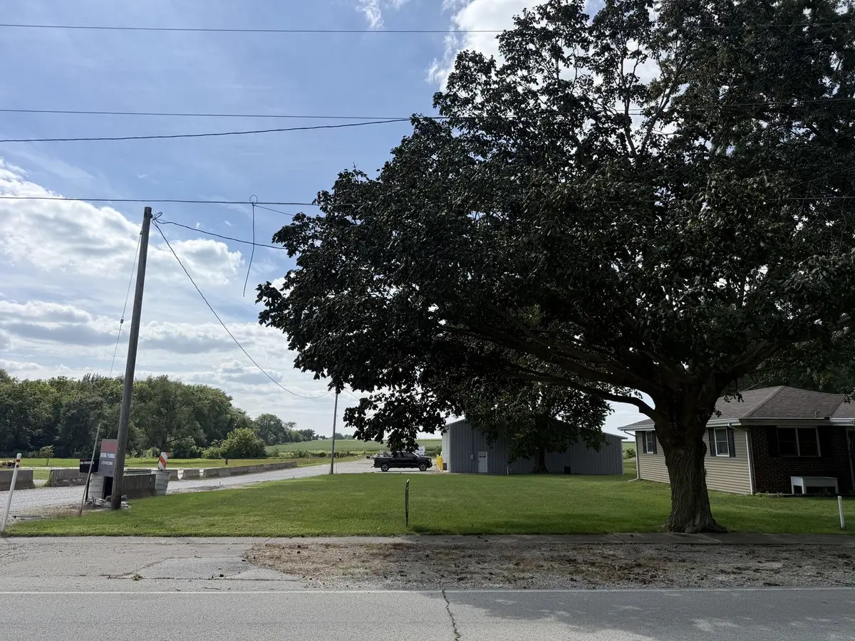 205 N Third ST, Fisher, IL 61843