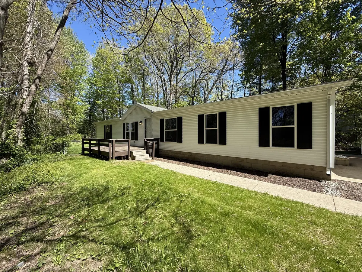 122 Top Flight RD, Michigan City, IN 46360