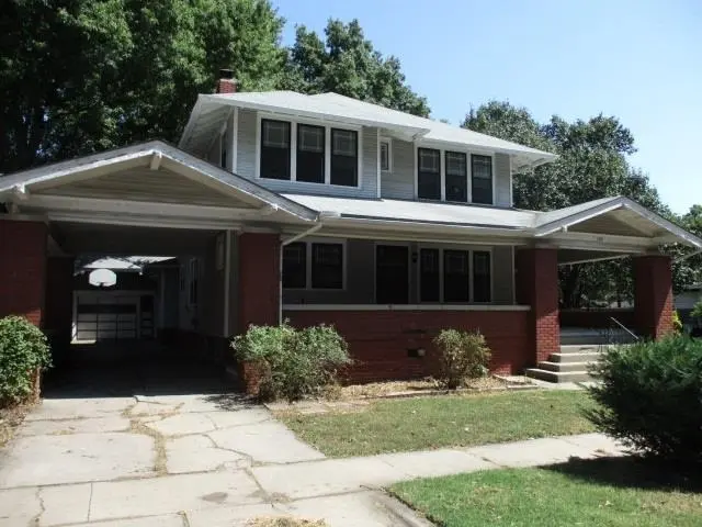 120 S CHAUTAUQUA AVE, Wichita, KS 67211