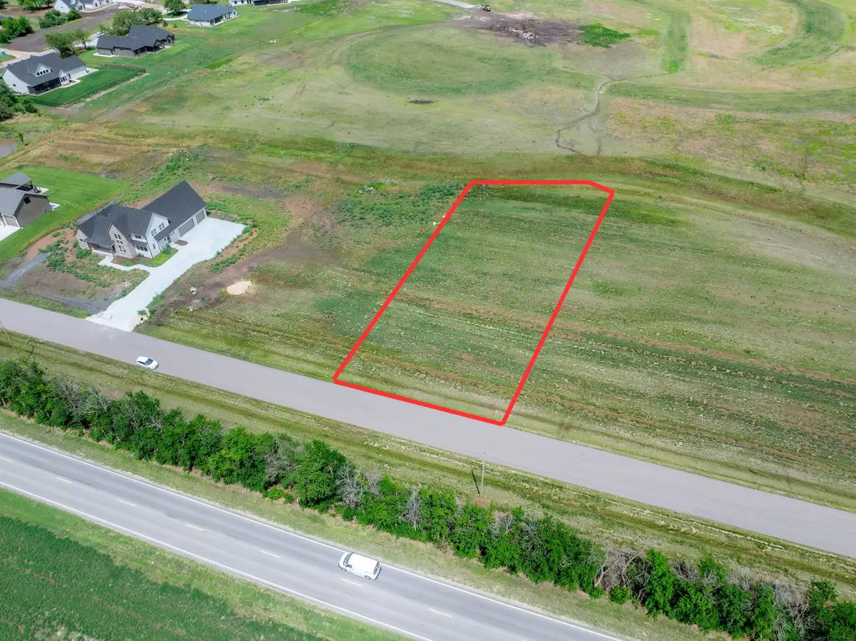 16745 W Hickory Ct, Goddard, KS 67052
