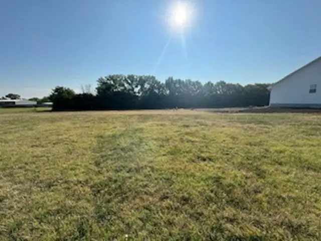 802 South Meadows Dr, Hesston, KS 67062