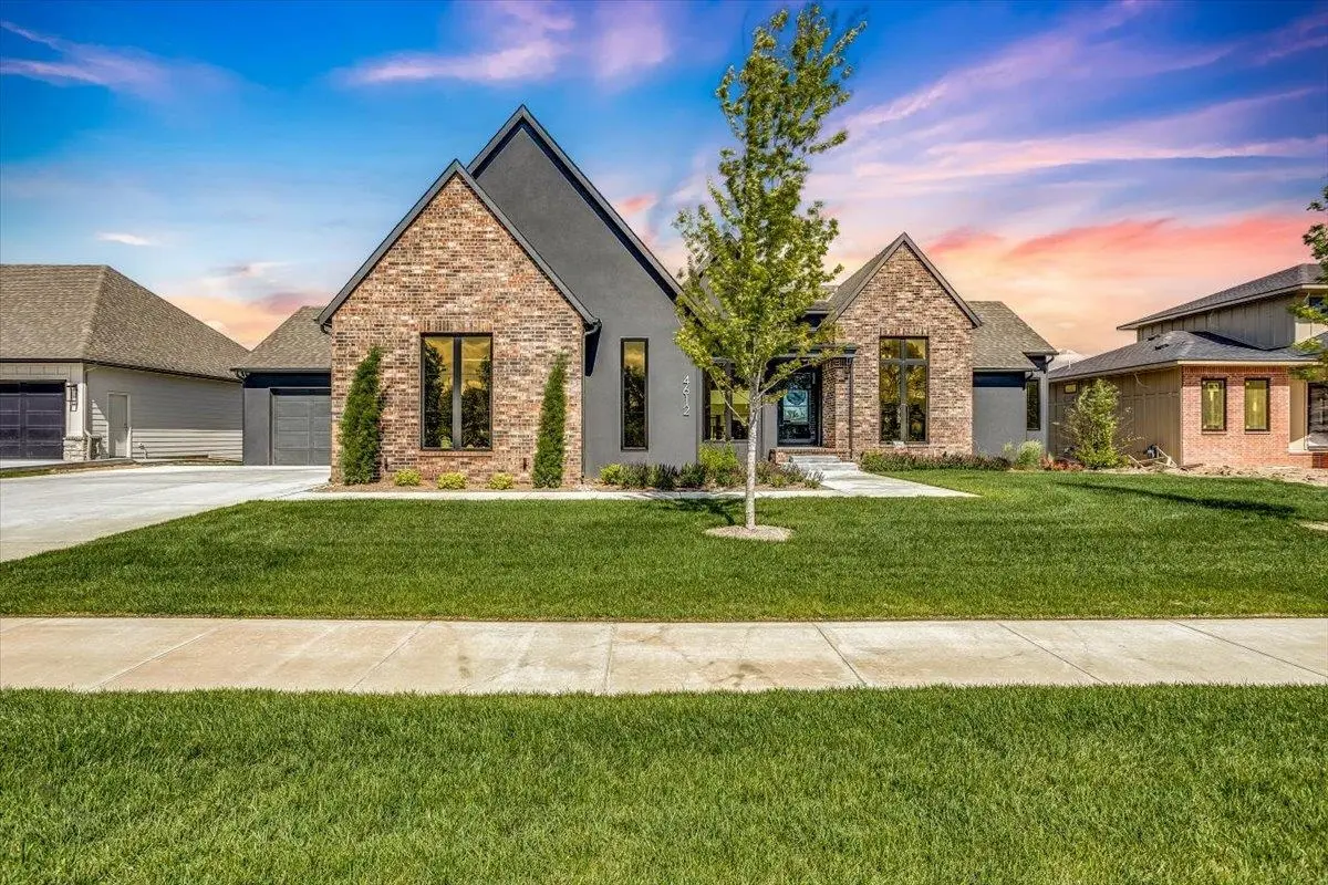4612 N RIDGE PORT ST., Wichita, KS 67205-8824