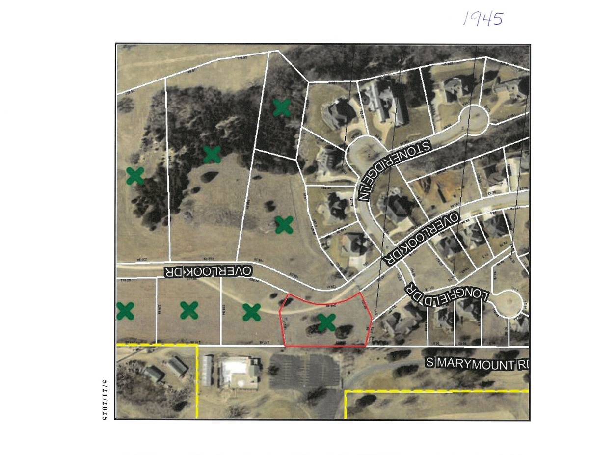 1945 Overlook Drive, Salina, KS 67401