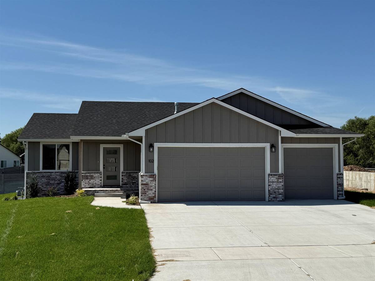 102 E Poplar Court, Goddard, KS 67052