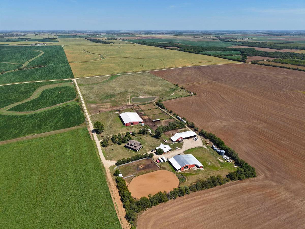 3266 Dove Road, Abilene, KS 67410