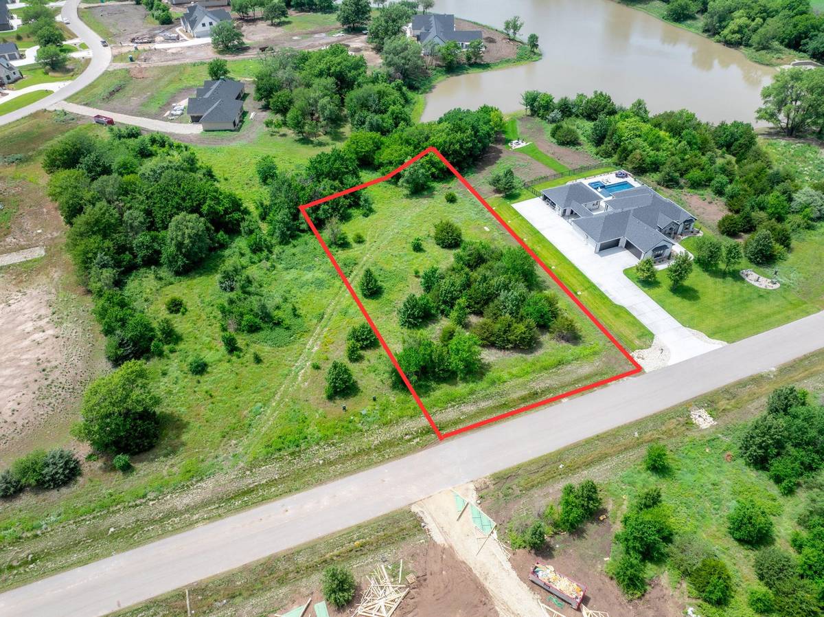 16580 W Hickory Ct, Goddard, KS 67052