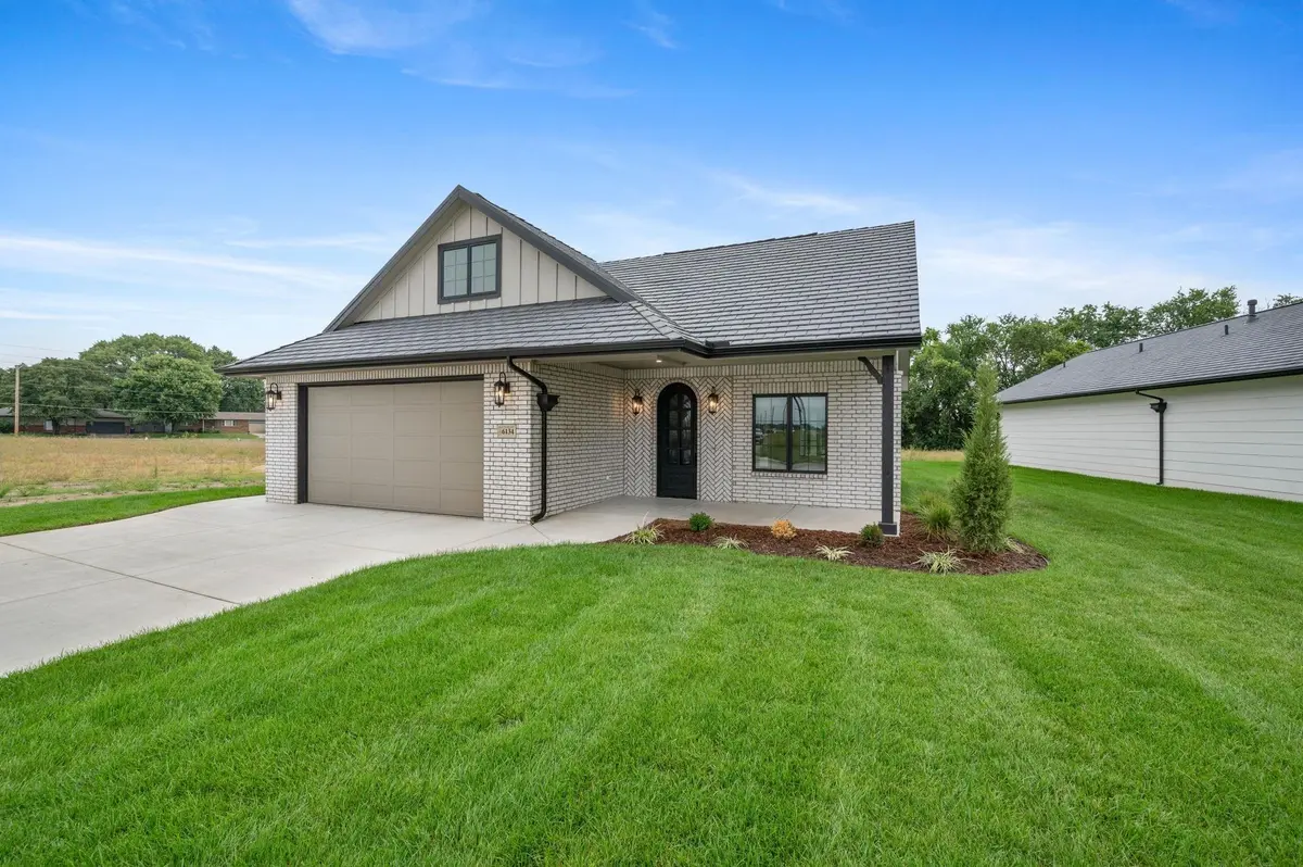 6134 N Hiebert Dr, Park City, KS 67219