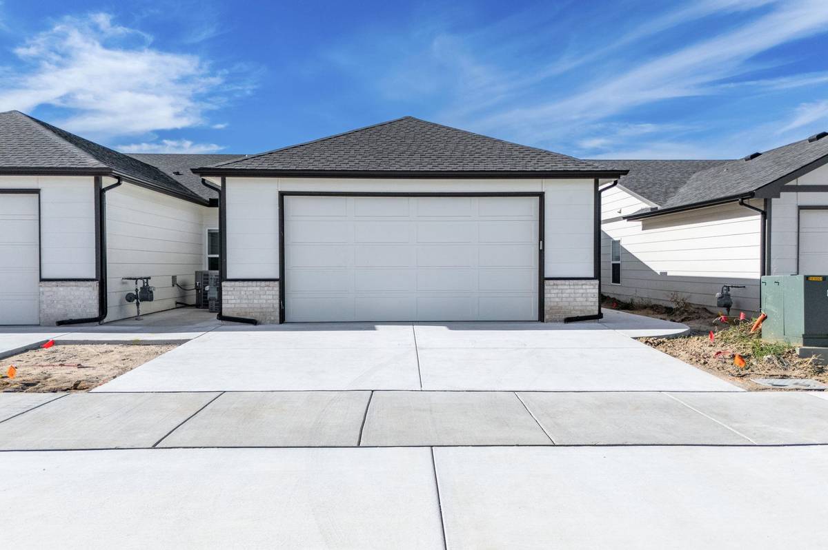 809 S Jay, Valley Center, KS 67147-8948