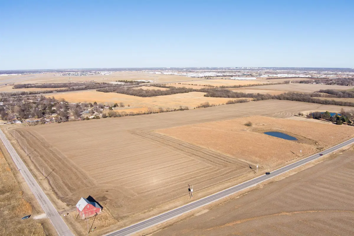 000 W MacArthur, Wichita, KS 67215
