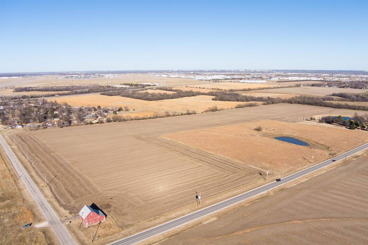 000 W MacArthur, Wichita, KS 67215