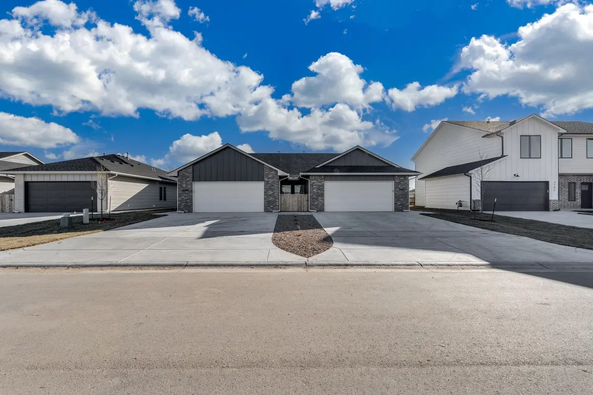 3731 & 3733 W Longleaf St, Wichita, KS 67205