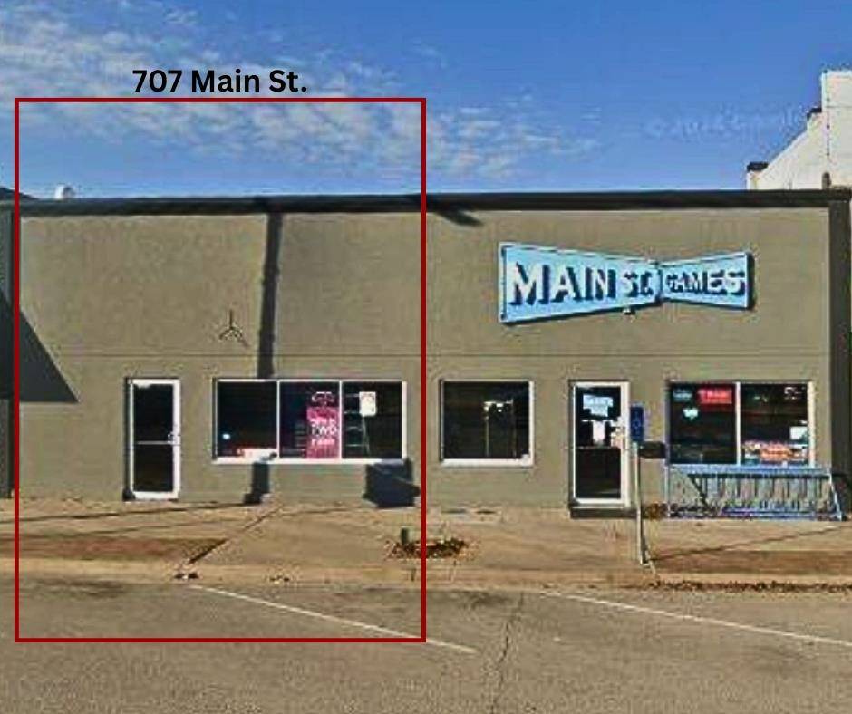 707 Main St, Winfield, KS 67156