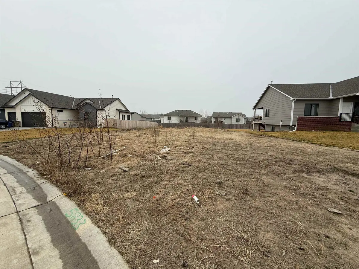 5833 N Newport St., Park City, KS 67219