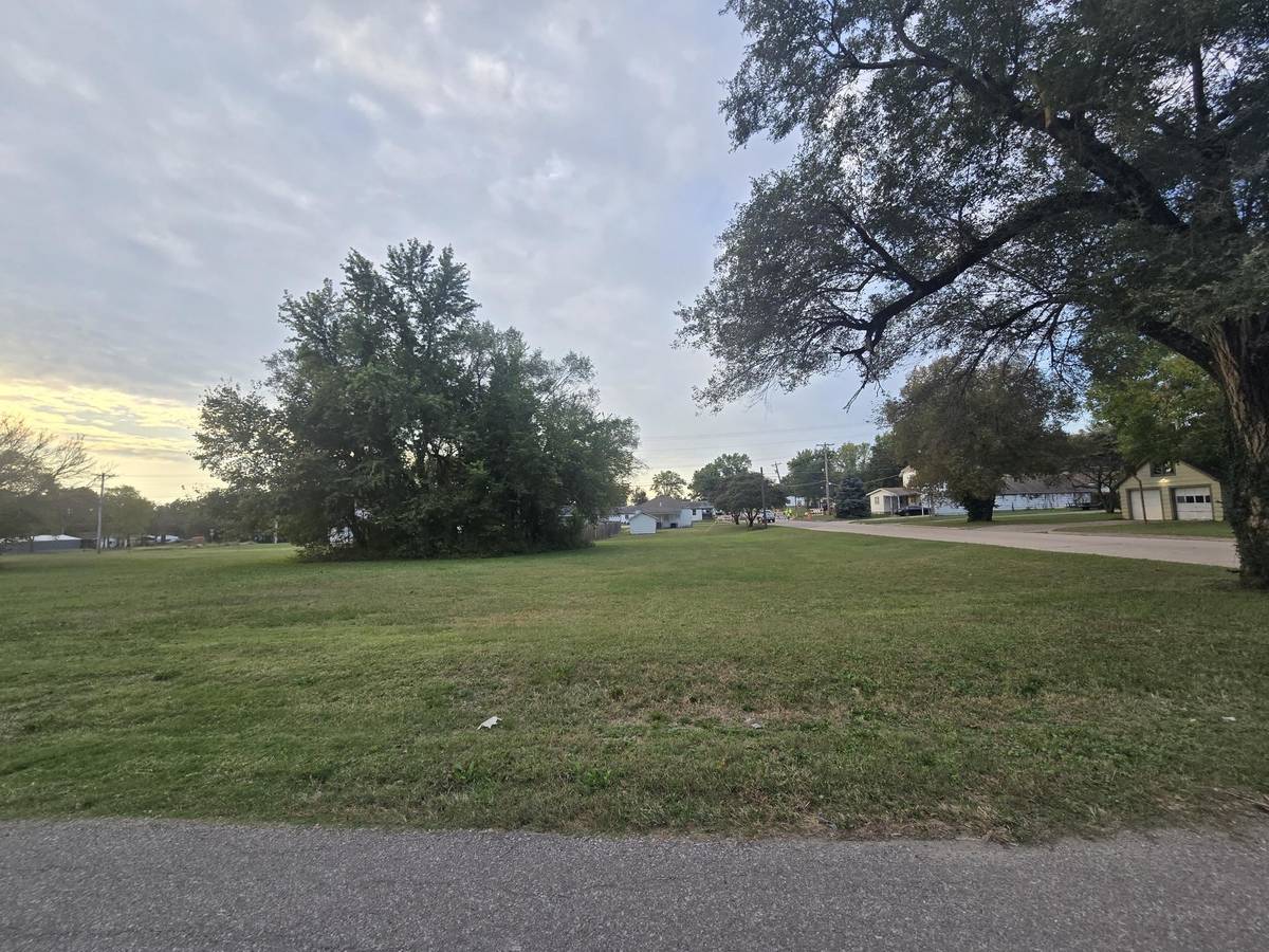 Lot 6 Ames, Winfield, KS 67156