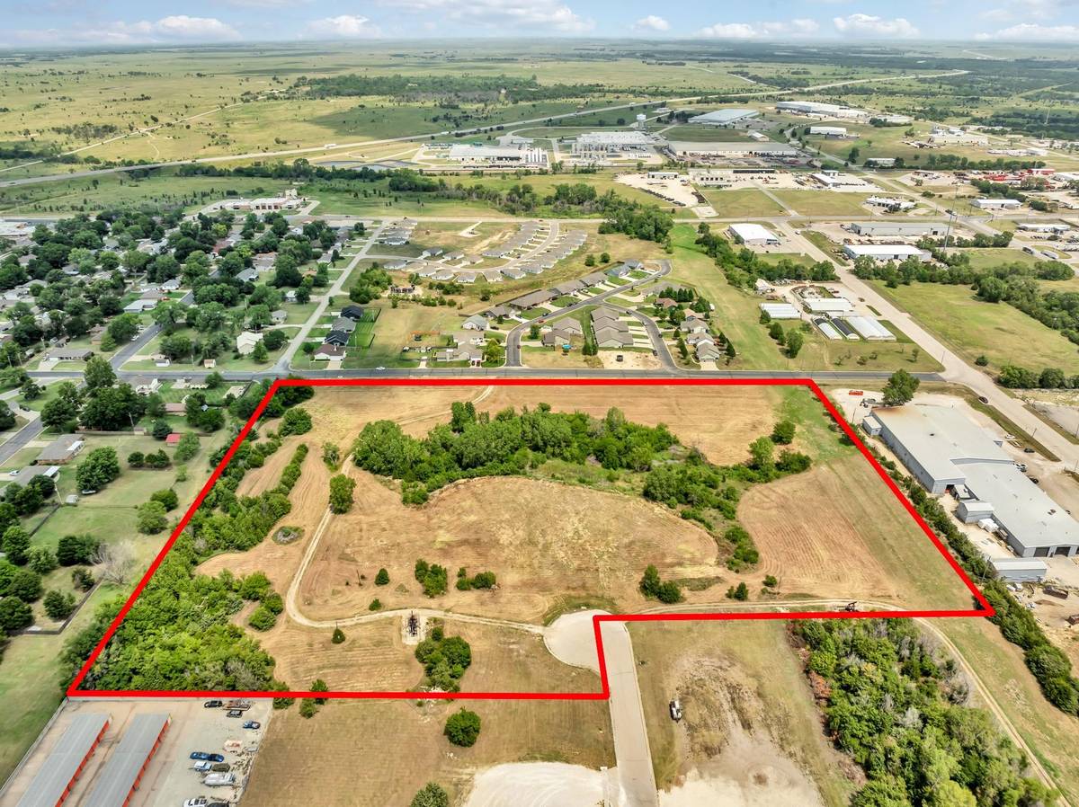222 N Millheisler Rd, El Dorado, KS 67042