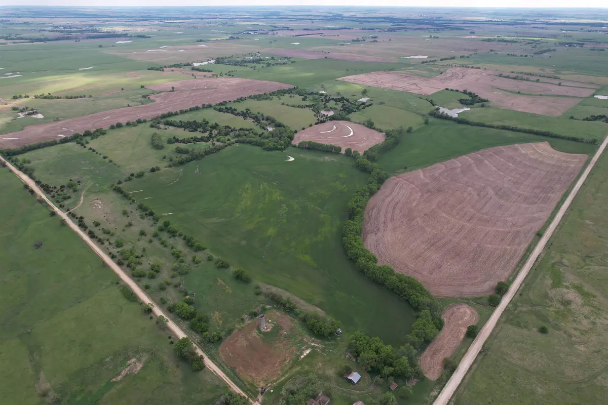 797 Camp Road, Carlton, KS 67448