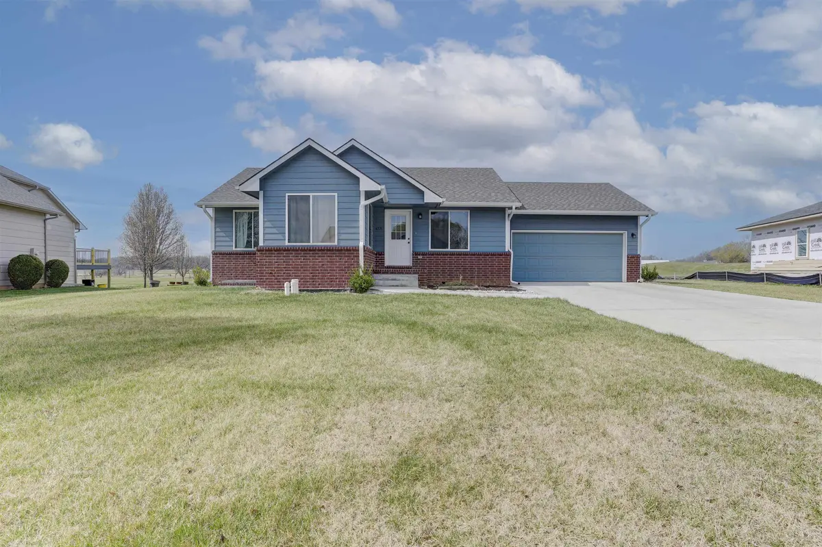 4221 Quail Ridge Dr, Winfield, KS 67156