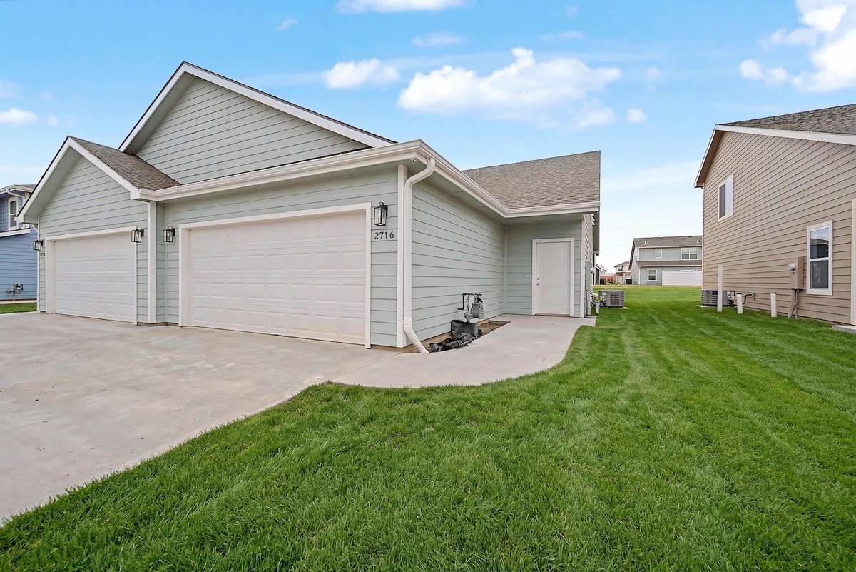 2716 Amelia Ln., Salina, KS 67401