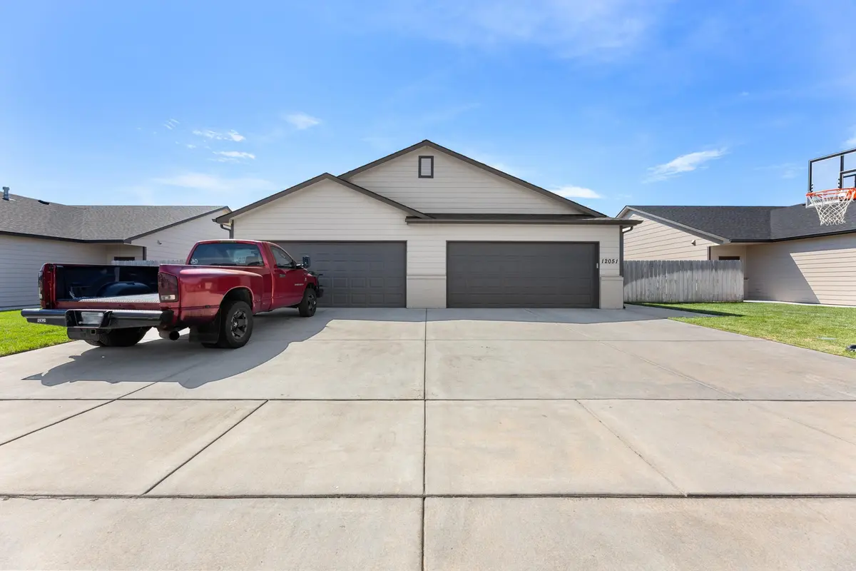 12049 / 12051 W Shadow Lakes St, Maize, KS 67205-5261