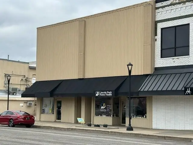 111-113 S 5th St, Salina, KS 67401