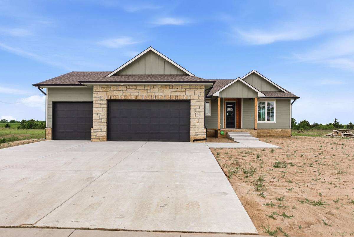 3513 S Bluelake St, Wichita, KS 67215