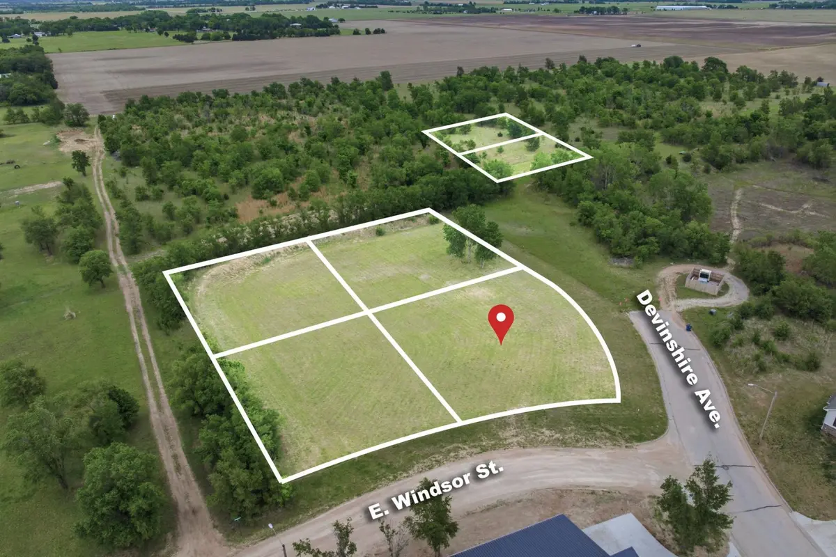 301 N Devinshire Ave, Bentley, KS 67016