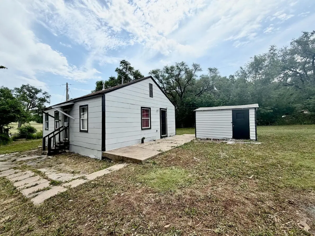 2966 S Davidson St, Wichita, KS 67210