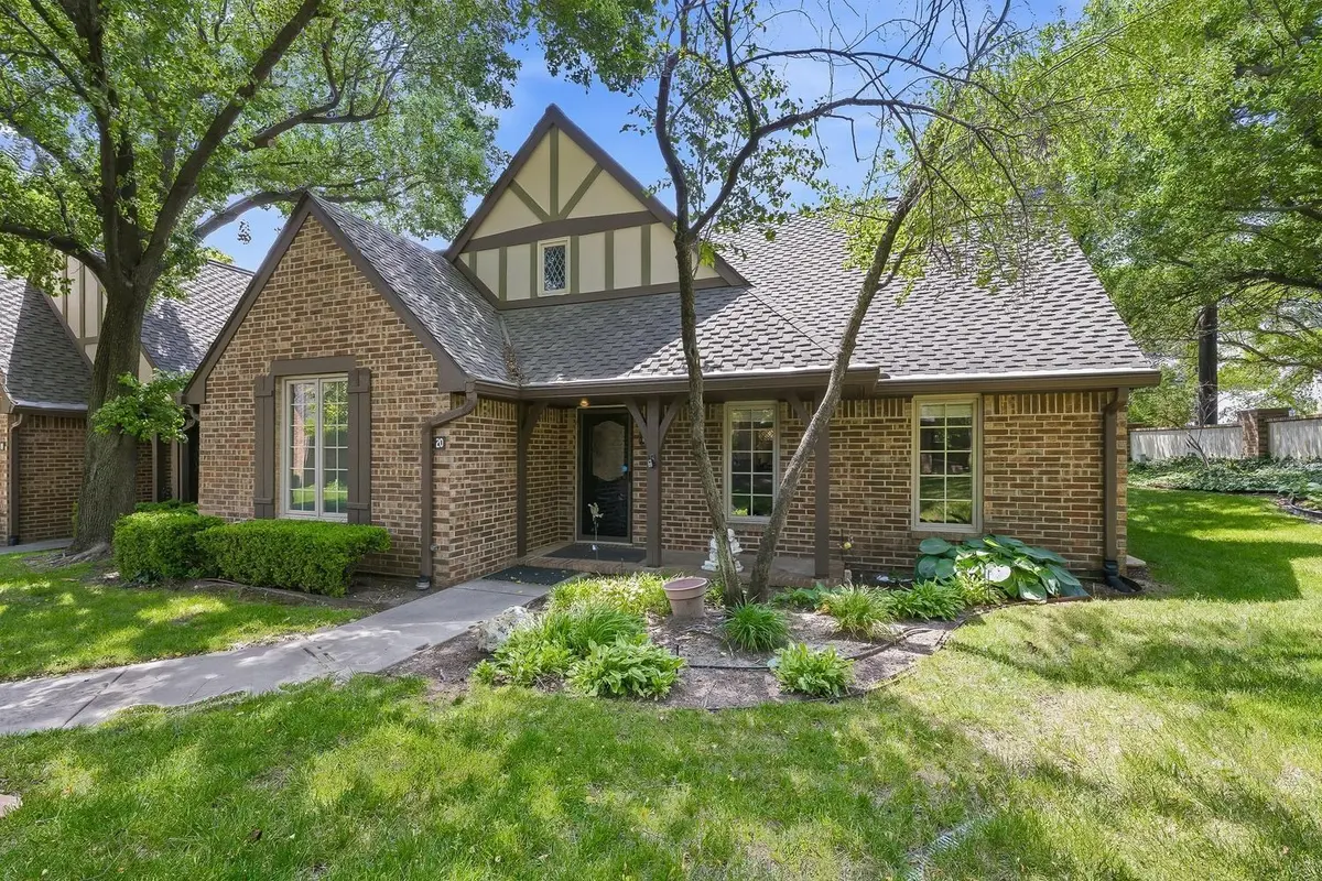 640 N Rock Rd #20, Wichita, KS 67206
