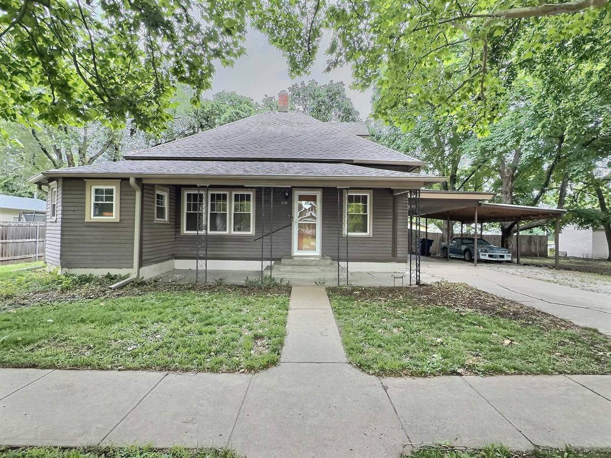 220 S Church, Goessel, KS 67053