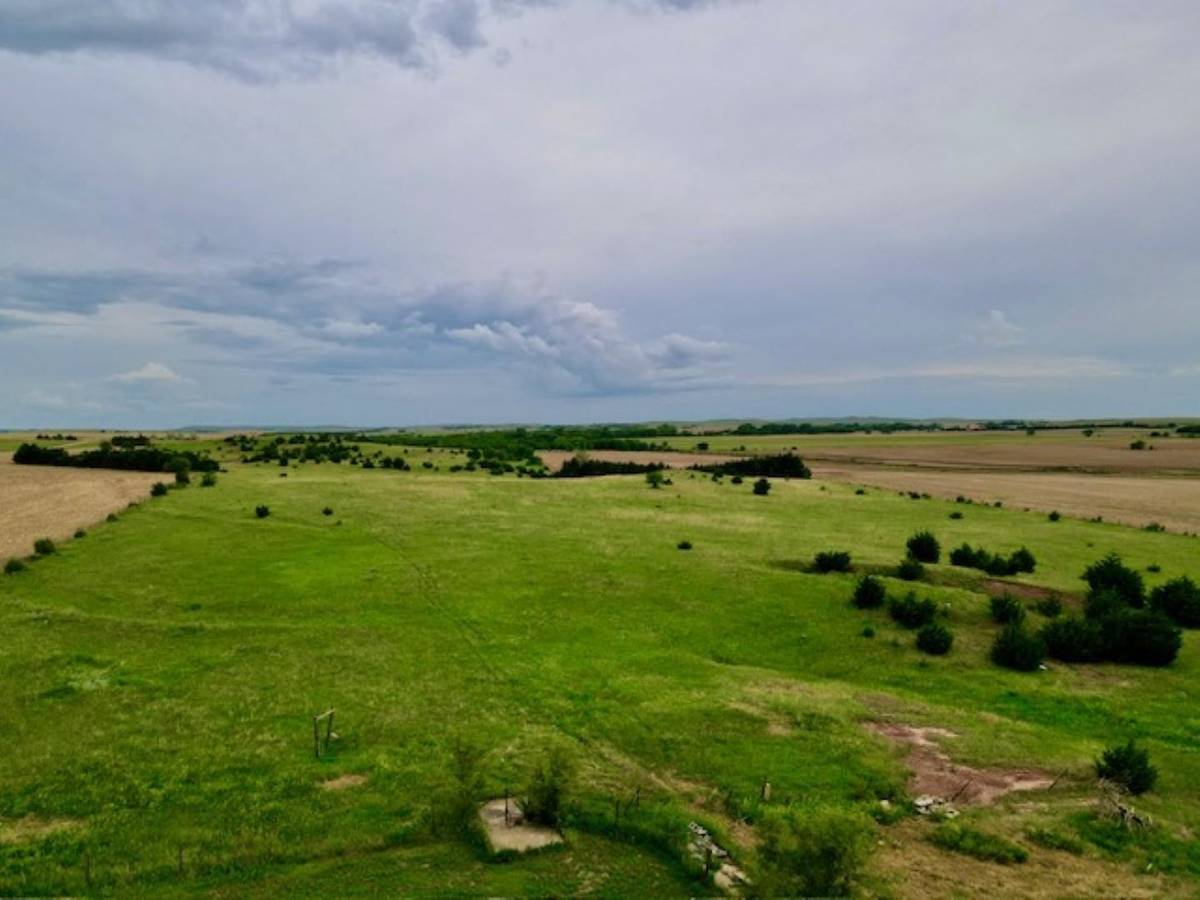 00000 E Iron Dr., Lincoln, KS 67455
