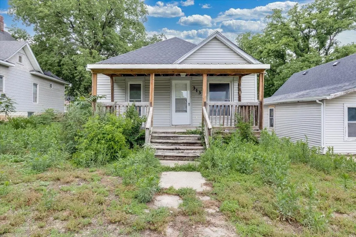 313 E Lincoln, Wellington, KS 67152