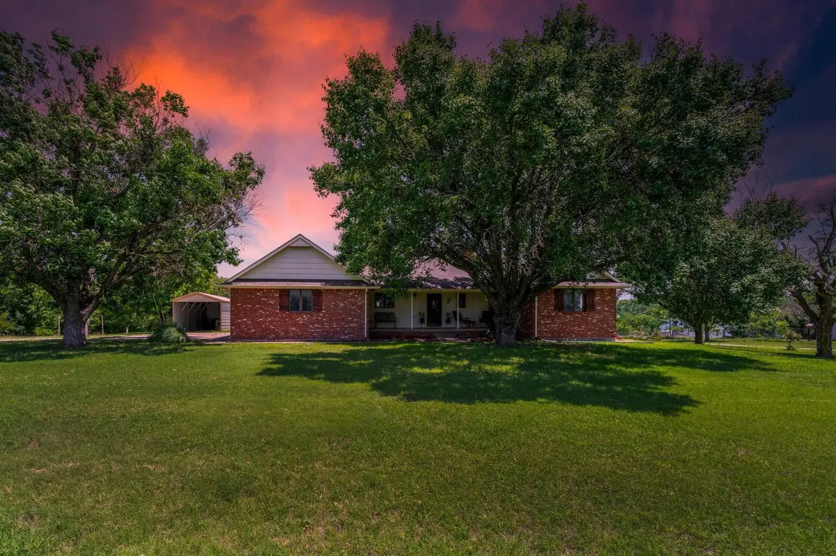 1254 N Osage Rd, Mulvane, KS 67110
