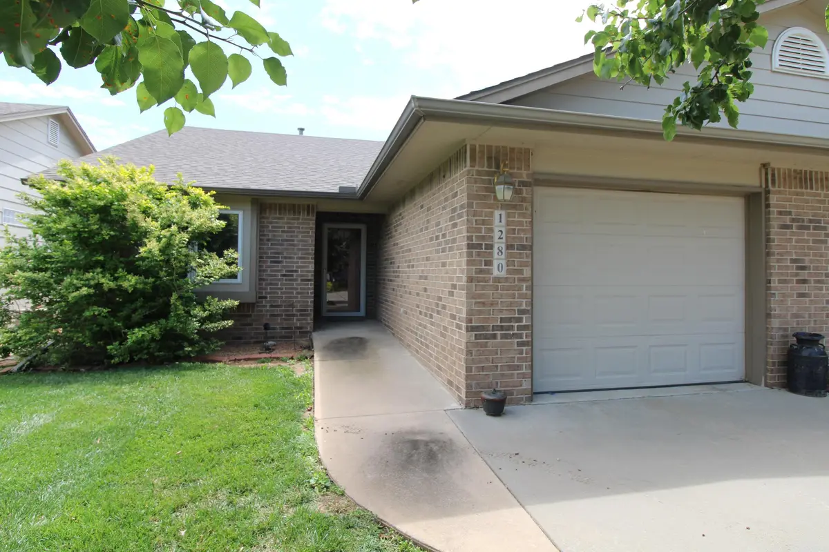 1280 S High St, El Dorado, KS 67042