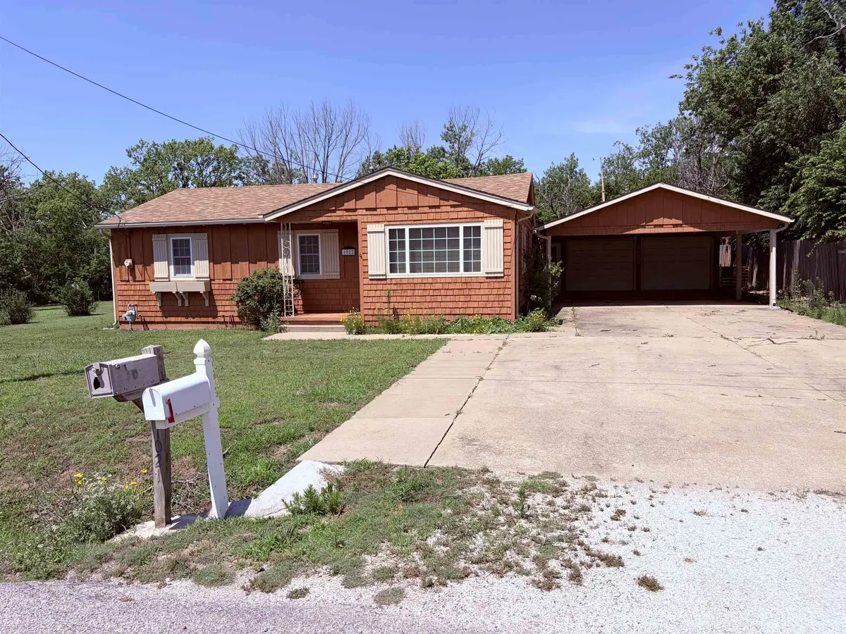 1022 S Cherry St., Wellington, KS 67152