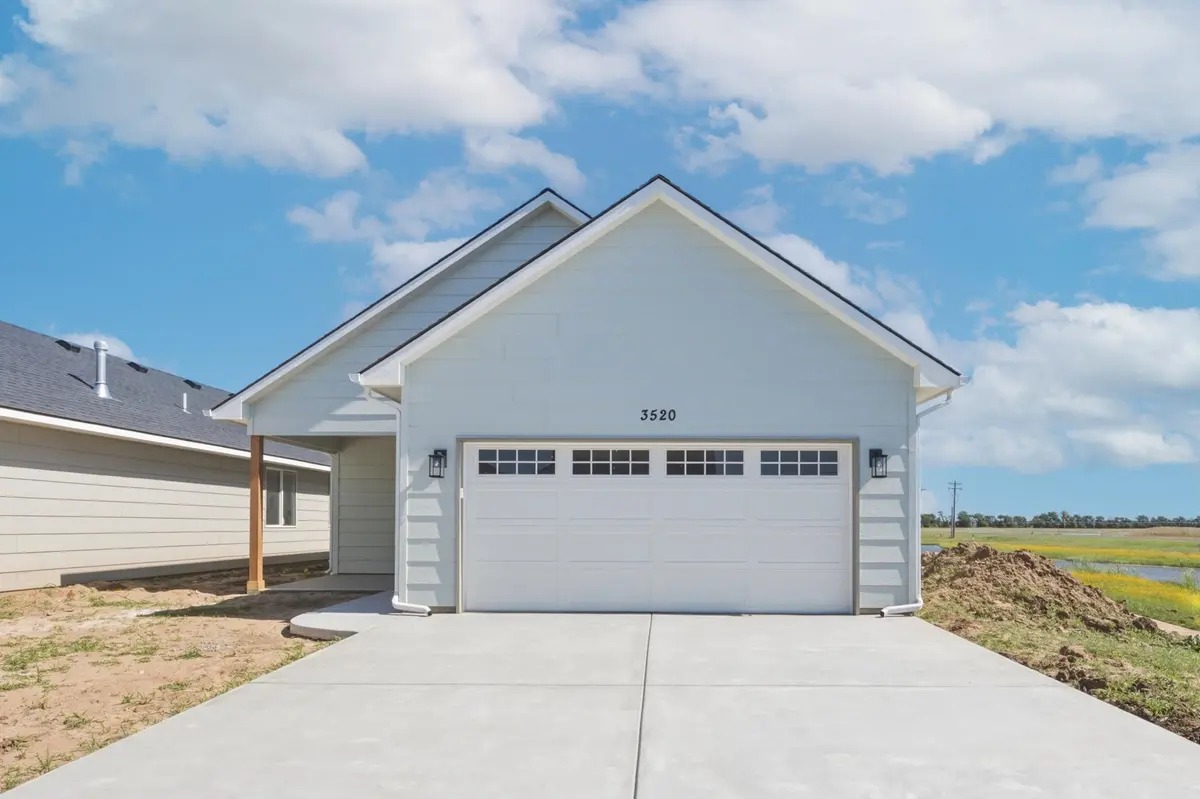 3520 N Azalea St, Maize, KS 67223