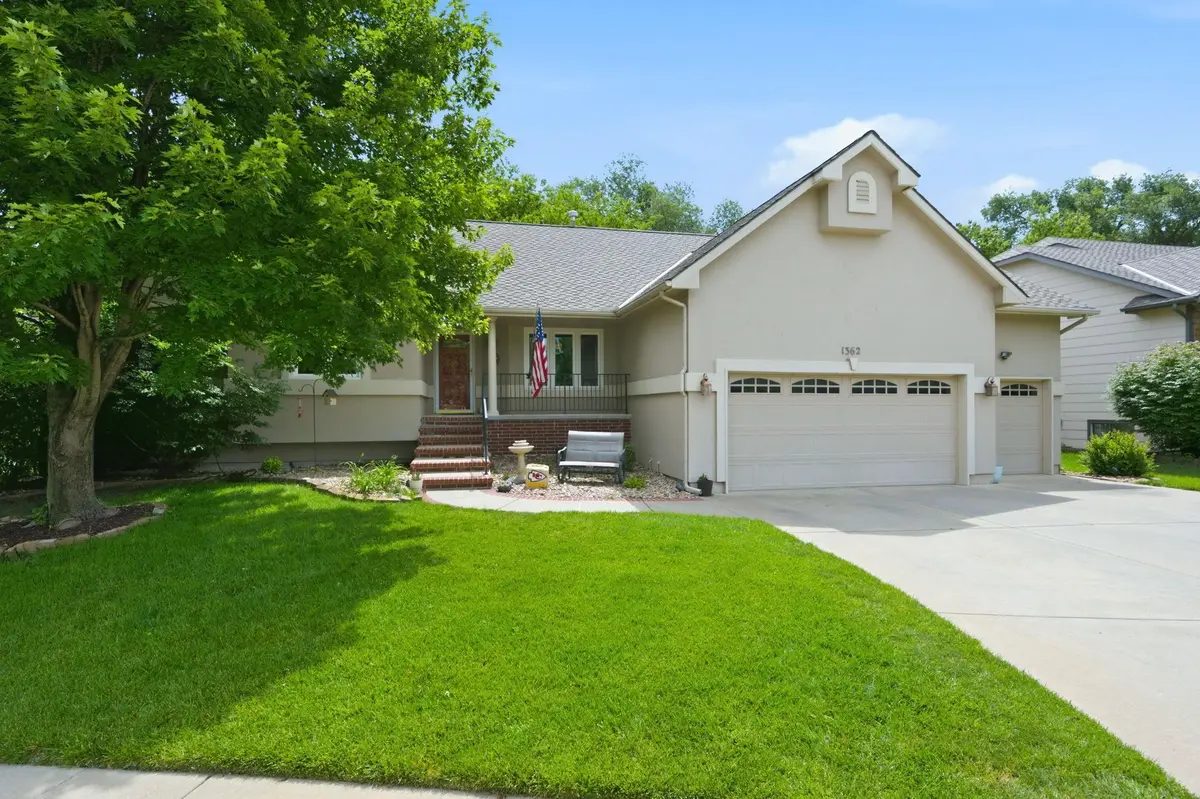 1362 N Hickory Creek, Wichita, KS 67235