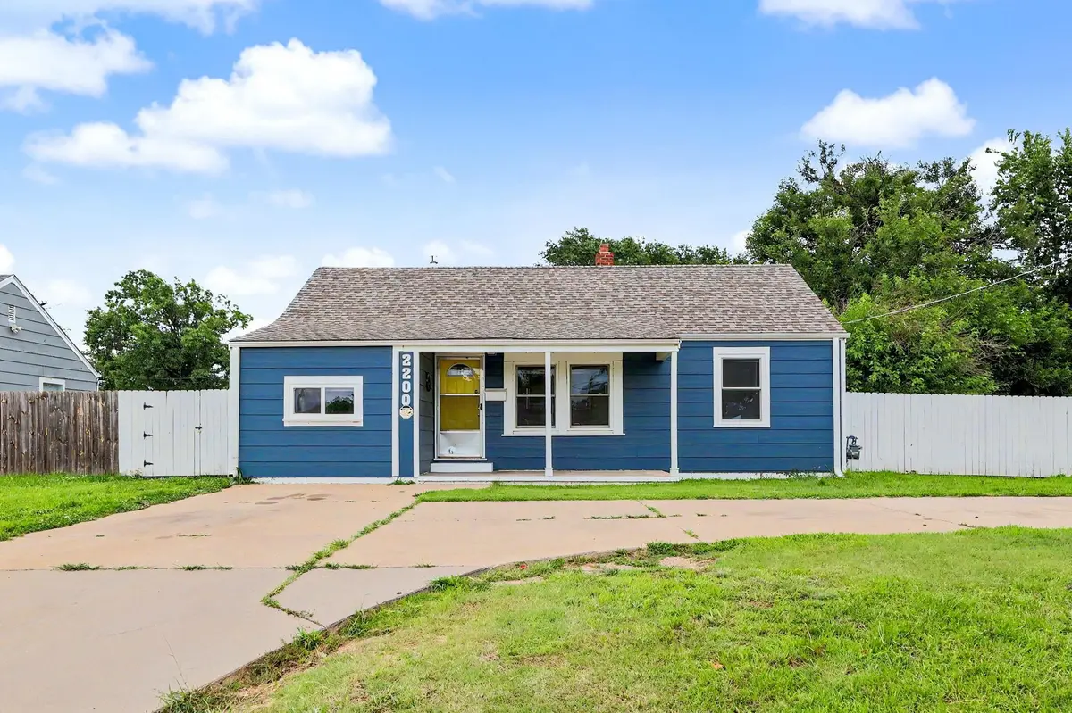 2200 S Seneca, Wichita, KS 67213