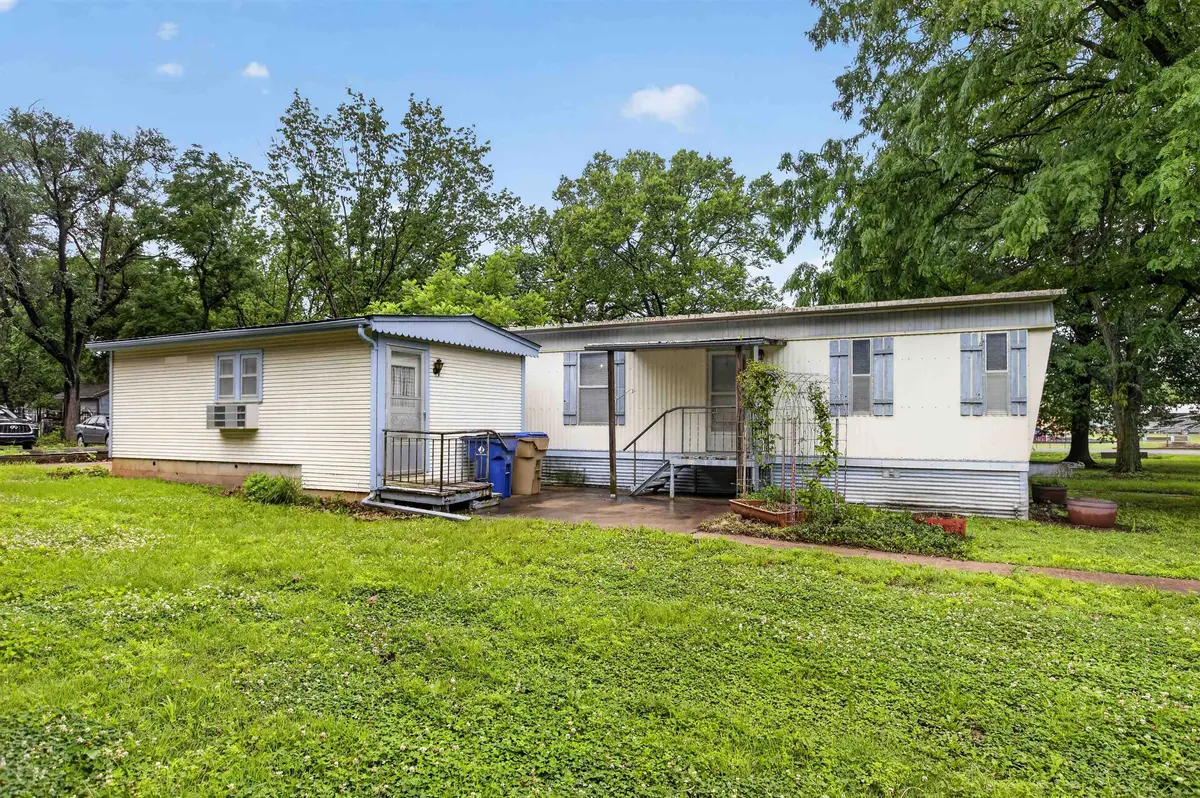 607 E Highland, Towanda, KS 67144