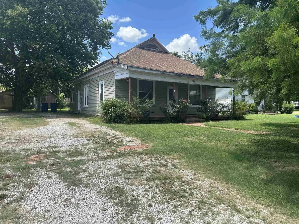 219 N Market St., Caldwell, KS 67022