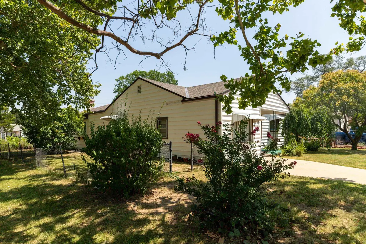 2656 N Poplar St, Wichita, KS 67219