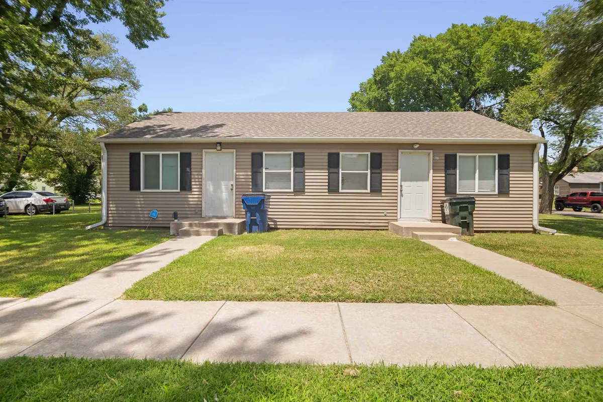 827-829 S Terrace Dr, Wichita, KS 67218