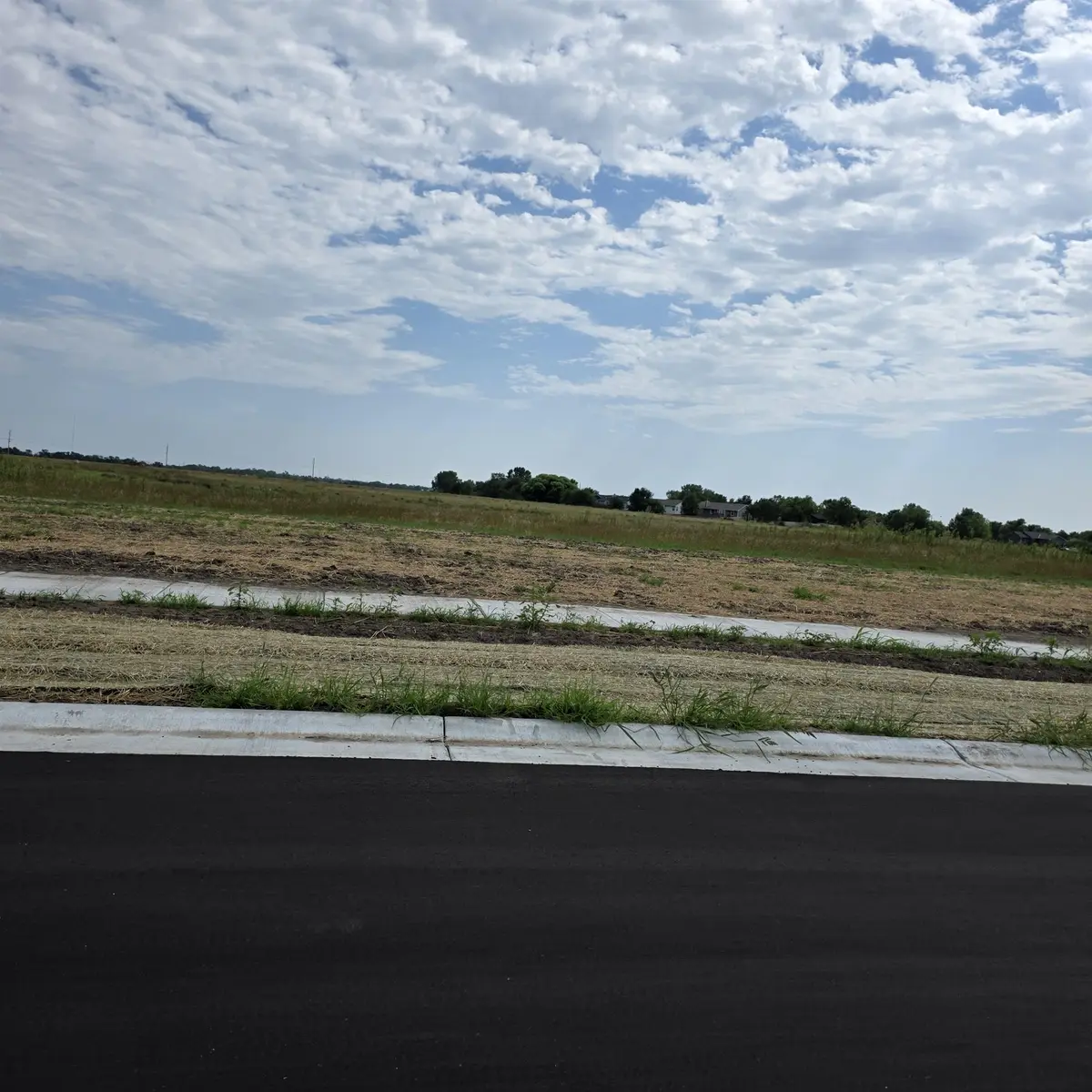1311 Northridge, Valley Center, KS 67147