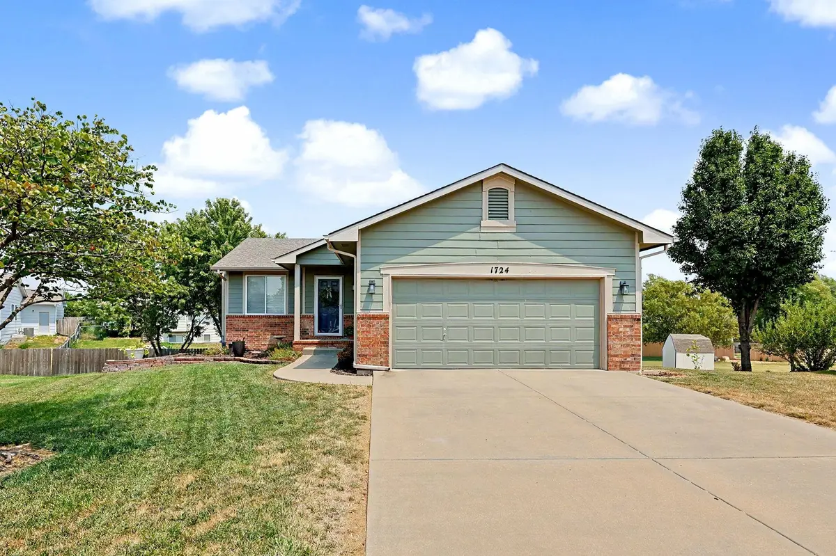 1724 Amber Ridge Place, Derby, KS 67037